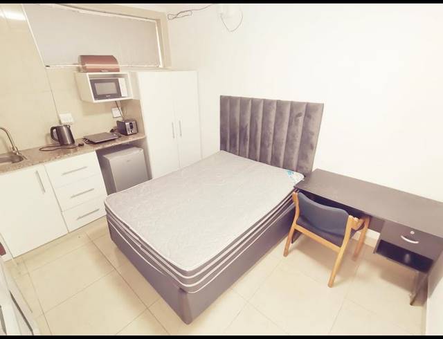 1 BEDROOM PROPERTY TO RENT IN GLENWOOD